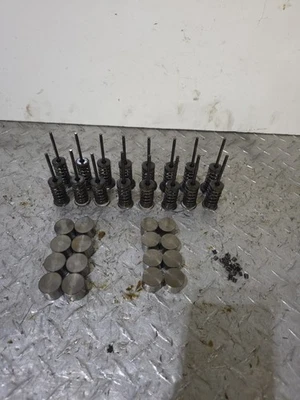 2003-2004 SUZUKI GSXR 1000 COMPLETE OEM VALVETRAIN W/ BUCKETS, SPRINGS & VALVES - Image 1 of 4