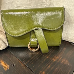 Green Women Leather Wallet - Picture 1 of 8