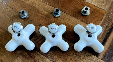 Vtg. Porcelain Bathroom Sink Fixtures Handles Hot Cold Waste Buttons 16 Spline Cover
