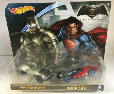 Batimóvil blindado Batman y coche de acero Hot Wheels Batman vs Superman (2015) Foto 1 de 4