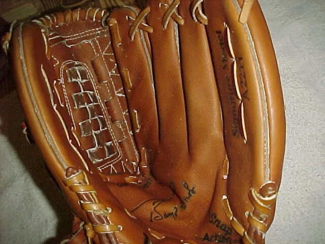 Guante de béisbol Barry Bonds - Modelo exclusivo Wilson A2211 - NARANJA POCO KILOMETRAJE Foto 1 de 4