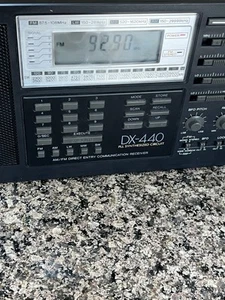 Realistyczny odbiornik komunikacyjny bezpośredniego wejścia DX-440 AM / FM sprawdzony działający - Zdjęcie 1 z 12