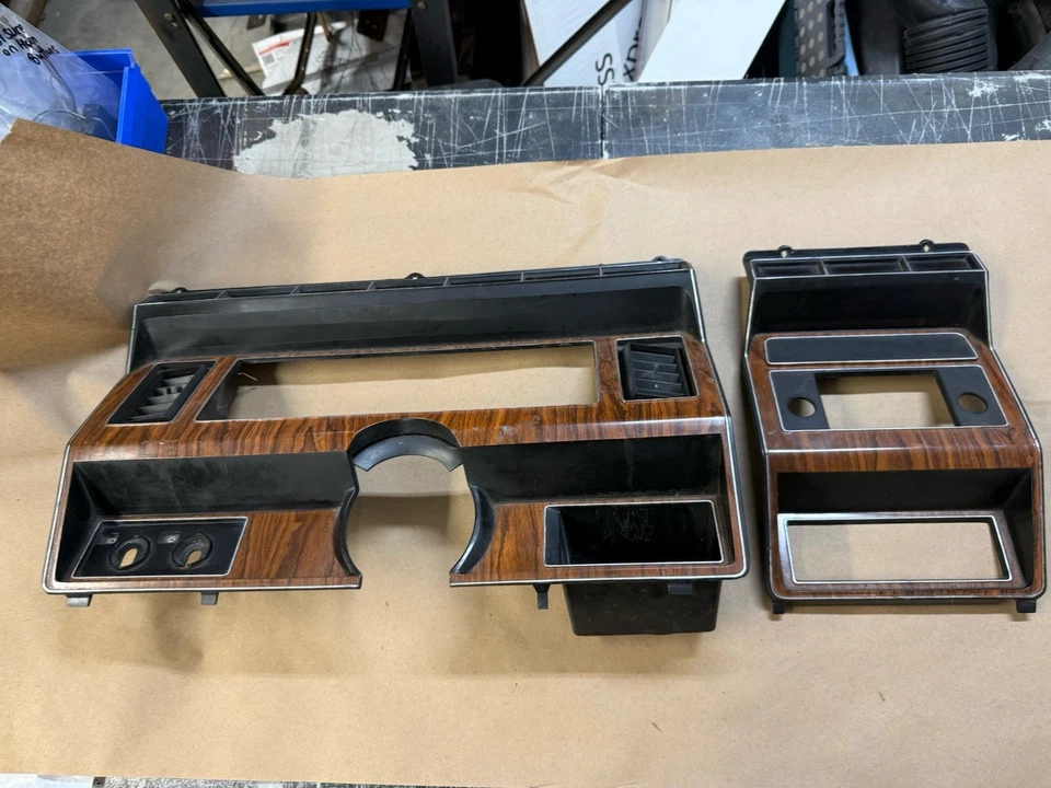 Juego de radio y bisel de tablero para camioneta Ford Bronco 1980-1986 80-86 OEM palo de rosa aire acondicionado Foto 1 de 4