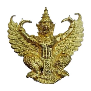 Estatuilla de pájaro mítico tailandés Garuda dorado criatura alada amuleto coleccionable - Imagen 1 de 9