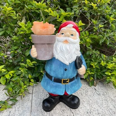 Estatua de gnomo de jardín de Navidad con luces LED solares | Decoración festiva de exterior Foto 1 de 4