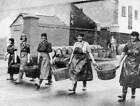 Some Wives Heading To Quay To Load Fish Yarmouth Scotland Octo- 1931 Old Photo