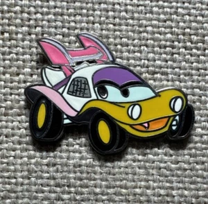 2013 Disney Daisy Duck Figuren als Custom Car Cars Booster Trading Pin 94920 - Bild 1 von 2