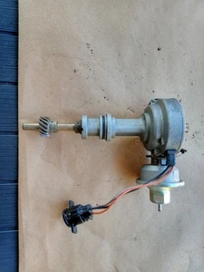 Ford Motorcraft Small Block Distributor D30F12127-HB - Picture 1 of 5