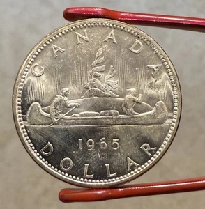 1965 Type 3 Canadian Silver Dollar Coins 80% $1 - Large Beads Blunt 5 - Picture 1 of 3