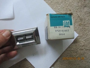 NOS 1978-1990 CHEVROLET PICKUP TRUCKS POWER WINDOW SWITCH-PART NUMBER 20152957 - Picture 1 of 7