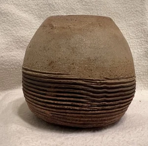 Vintage Studio Pottery Vase 1950 era Dutch American Artist Trilo - Picture 1 of 6