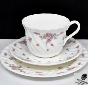 WEDGWOOD Picardy Cup, Saucer & Plate Trio - Bone China England - Picture 1 of 8