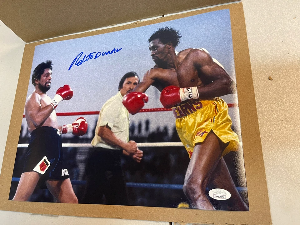 ROBERTO DURAN SIGNED AUTOGRAPHED 11x14 PHOTO w/Tommy Hearns  JSA Color Pose - Image 1 of 1