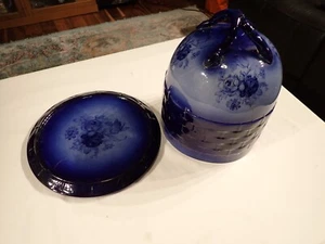 STAFFORDSHIRE White and blue round cheese dome CIRCA 1960s Bad repair on handle - Picture 1 of 14