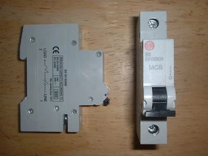 Interruptor MCB tipo B C blanco Wylex NHXB serie 6A 10A 16A 20A 32A 40A 50A 63A  - Imagen 1 de 3