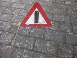 Warndreieck, Stahl; Vintage Oldtimer Kfz Panne, Fz-Ausrüstung - Bild 1 von 4