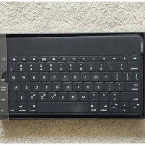 New Logitech Keyboard for Apple iPad   - Picture 1 of 4