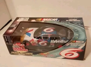 NASCAR 🏁 Racing Champions MARK MARTIN #6 Valvoline Diecast 1:24 Limited Edition - Picture 1 of 5