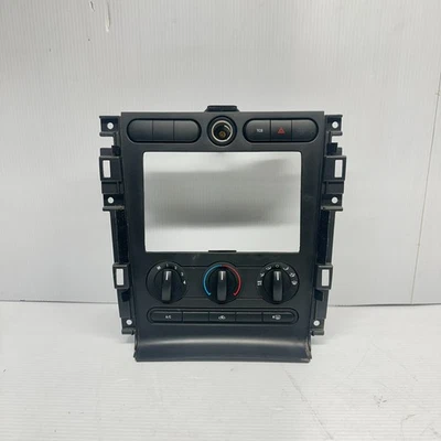 2005-2009 Ford Mustang Dash Radio Bezel & Climate Control Unit Foto 1 de 4