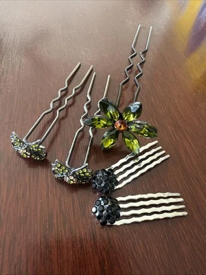 Green Rhinestone Flower Hair Pins. 2 Sets And A Single Larger One - Image 1 of 2