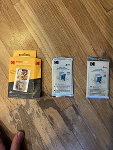 [Open Box] Zink Kodak Premium Pre-Cut Sticker Photo Paper 2"x3" 20 Sheets - Picture 1 of 3