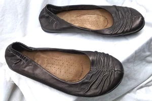 Taos Curves & Pods Fußbett Slipper flache Schuhe Leder braune Farbe Damengröße 10 gut - Bild 1 von 10