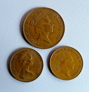 2 Two Pence 1991 - 1 New Pence 1971 ,1 One Penny 1989 - Elizabeth II. - Konvolut - Bild 1 von 2
