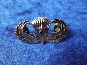 (A22-004) US Parachute Jump Wing Chrom 1 Combat Jump, Airborne - Picture 1 of 2