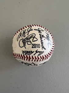 2010 NY YANKEES BASEBALL TEAM PRINT SIGNED COLLECTORS REPLICA BALL - Picture 1 of 4