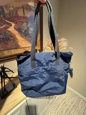 Bolso de Mano Kipling Azul Marino Mujer Excelente Estado Sin Problemas Foto 1 de 4