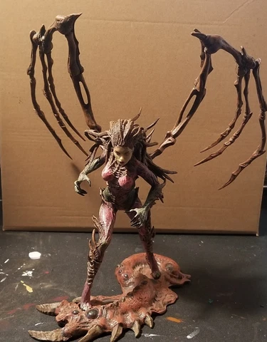 StarCraft II Sarah Kerrigan Figure With Wings And Base DC Direct (Figure Only) Cover