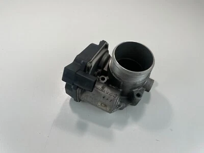 Audi A4 2009 conjunto de carrocería del acelerador OEM, 06F 133 062 J Foto 1 de 4