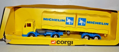 Corgi Toys 1112 Mercedes Benz truck Michelin with covered trailer yellow - Image 1 of 2