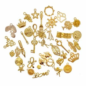 40 Mix Gold Charm Alloy For Earring Bracelet Pendant Jewellery DIY Crafts 1-4cm - Picture 1 of 7