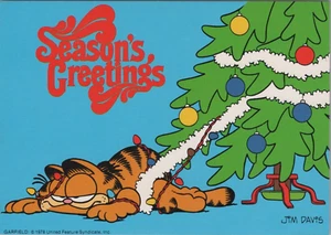 Garfield Tangled Up In Christmas Lights Tree Seasons Greetings postcard LP7 - Picture 1 of 2