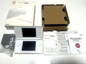 Nintendo DS Lite - White Handheld Console with Charger, manual and Box Great - Picture 1 of 9