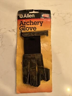 Vintage Camo Allen 3-Finger Archery Bow Glove Model 6240 Size Medium - Image 1 of 4