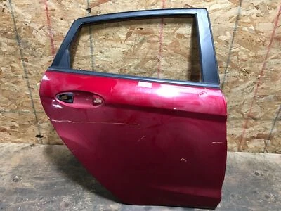 Ford Fiesta 2014 hatchback puerta trasera derecha lado del pasajero carcasa panel rojo OEM+ Foto 1 de 4