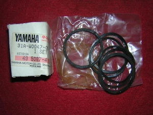 Yamaha FZ750 / FZR1000 Rear Brake Caliper Seal Kit. Genuine Yamaha. New (B17C), - Picture 1 of 1