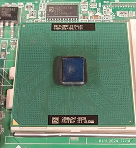 Socket 370 Intel Pentium III Coppermine CPU 1100 MHz SL5QW 100 Mhz Bus - Picture 1 of 5
