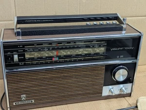 Old Vintage GRUNDIG YACHT BOY Retro Transistor Radio - Picture 1 of 16
