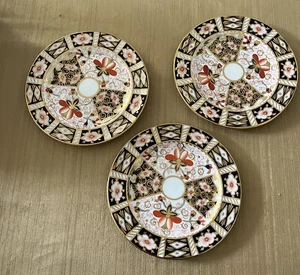 Set of 3- Royal Crown Derby Imari Dessert Plates - 7. 1/8” - Picture 1 of 3