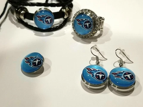 Teneessee Titians NFL Snap Jewelry snap, stretch Ring, Earrings or Bracelet Cover