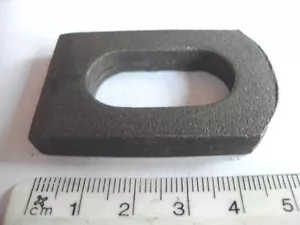 Selbstfarbige Hürdenöse zu Schweißschienenlasche 16mm breit Schlitzscharnier Torgeländer - Bild 1 von 2