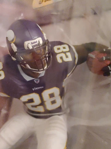 ADRIAN PETERSON NFL FIGURE SERIES 22 MC FARLANE NIB MINNESOTA VIKINGS, LIFE LIKE Cover