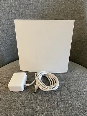 WINK Hub 2 Smart Home Hub Foto 1 de 4
