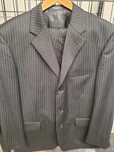 Jones New York Men Suit 40S S 100% WOOL 3 Button MINT DUAL VENT - Picture 1 of 7
