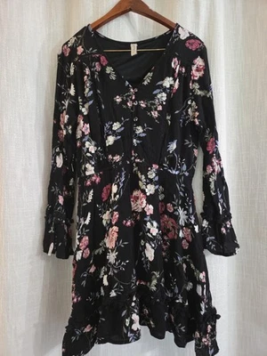 Крестьянское платье American Rag Juniors с оборками и цветочным принтом черное размер большой богемное - Изображение 1 из 4