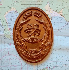 USS SUBMARINE STURGEON SN637 placa de escudo de cresta de bronce pesado 7"X 5" - Imagen 1 de 2