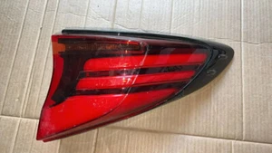 STOP POSTERIORE DX TOYOTA CHR 2021 - Imagen 1 de 3